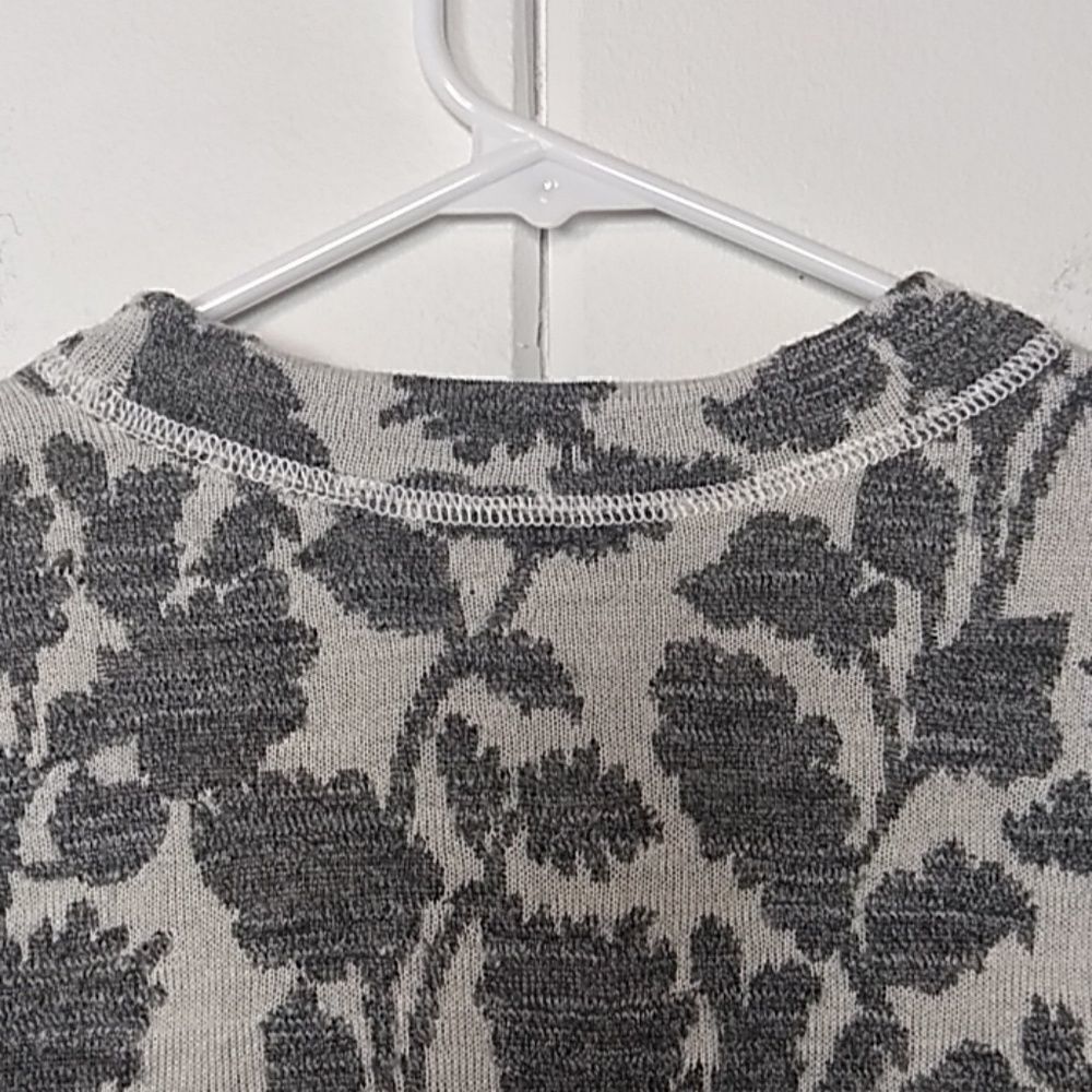 Loft White & Gray Crew Neck Wool Sweater XS - Picture 8 of 8